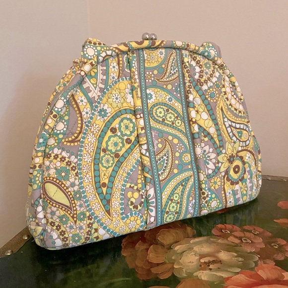 Vera Bradley | Retired Design: Eloise Bag w/Kiss Lock in English Meadow - Picture 2 of 5